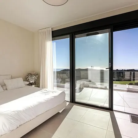 Apartament Duplex Penthouse With Sea Views, Steps To Golf Estepona