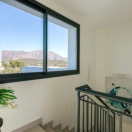 Duplex Penthouse With Sea Views, Steps To Golf Apartament
